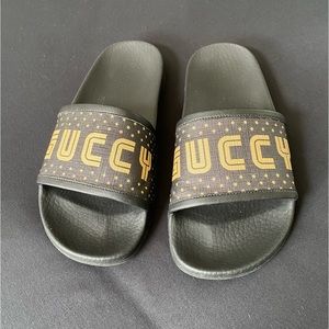 Gucci Women’s ‘Guccy’ Slide Black Gold